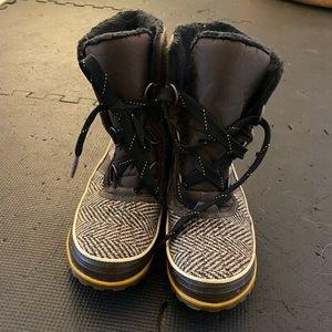 Sorel tivoli boot